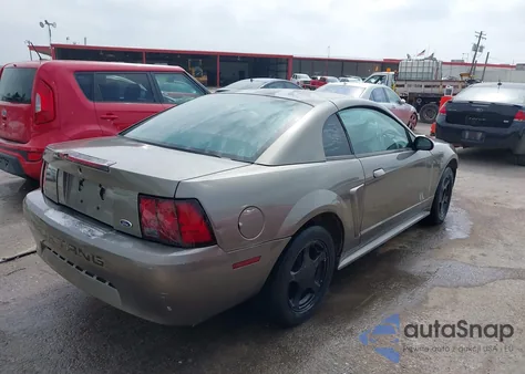 2002 Ford Mustang z USA, uszkodzony, nr VIN 1FAFP40482F215082